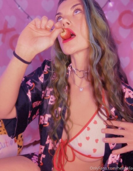 helloella onlyfans nudes