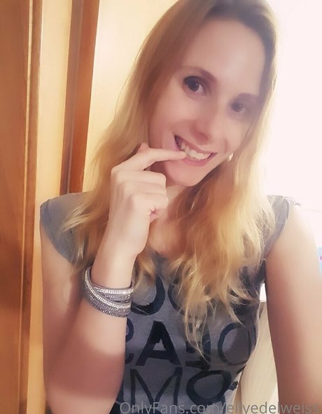 ellyedelweiss onlyfans posts