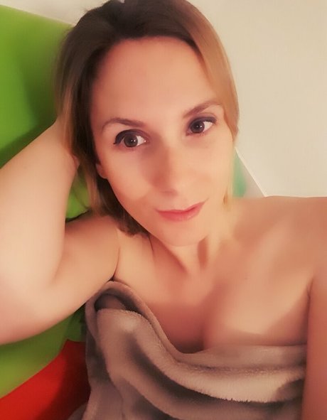 ellyedelweiss onlyfans leaked xxx