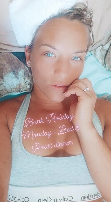 Phillipa Sharples nude onlyfans porn