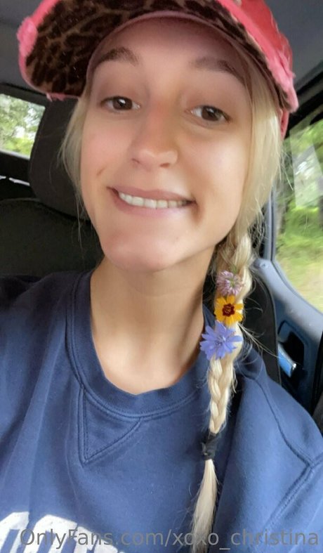 xoxo christina onlyfans nude photos
