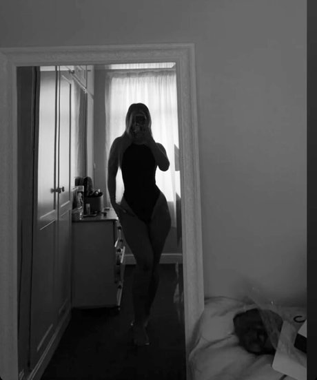 Izzy Taffs onlyfans nude