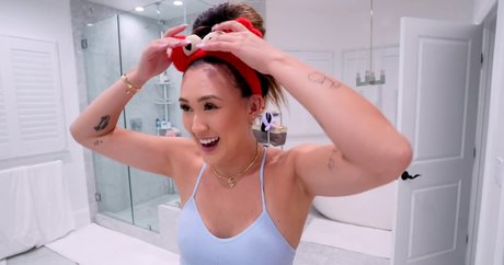 LaurDIY onlyfans pics