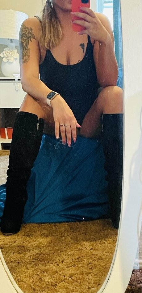 lilpocahontass onlyfans pictures