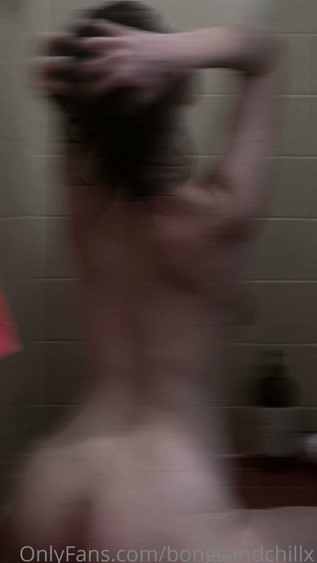 bongsandchillx onlyfans nude pictures