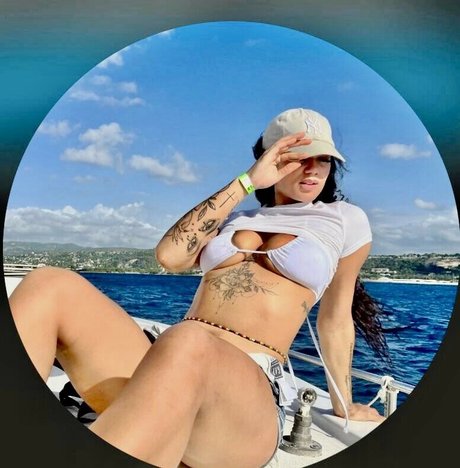 Carissa Amaria naked onlyfans leak