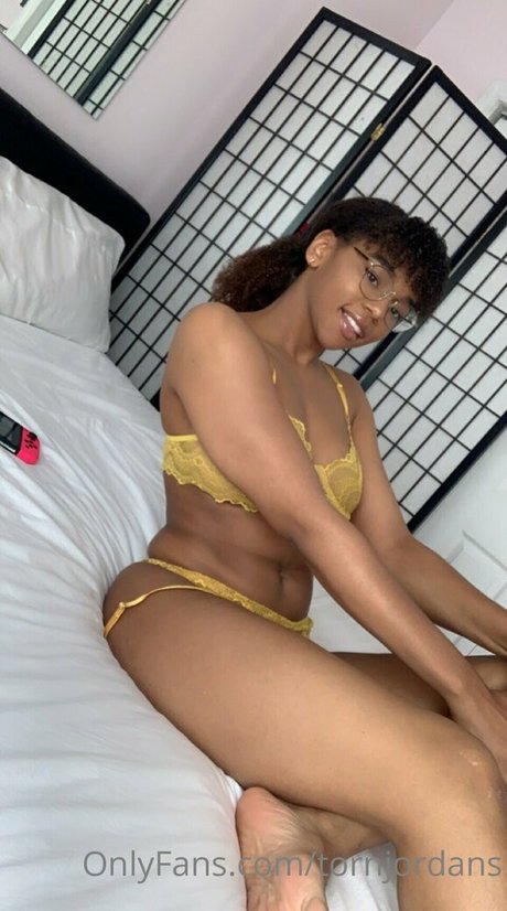 tornjordans onlyfans topless