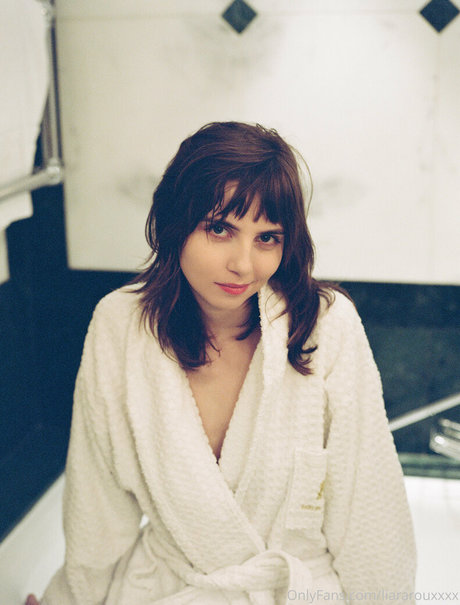 liararouxxxx onlyfans nude