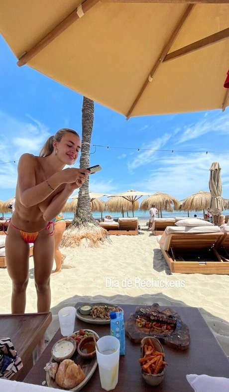 Meeryo7 onlyfans strip