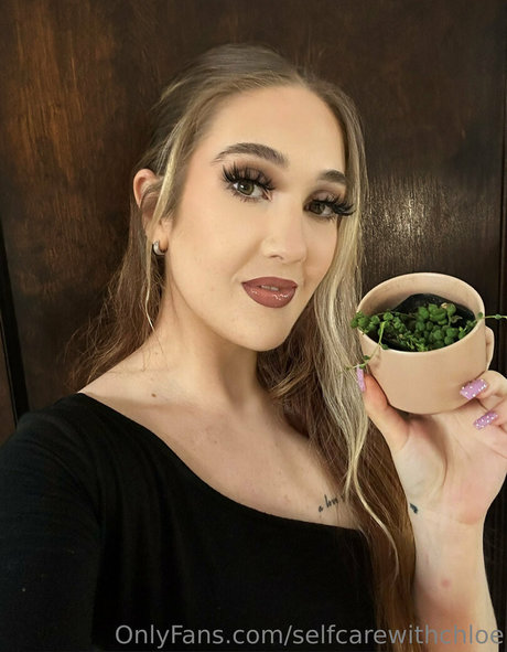 selfcarewithchloe onlyfans.