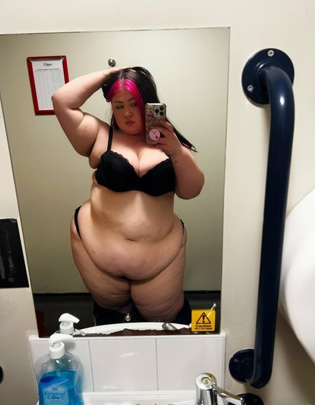 lana2002 onlyfans sex