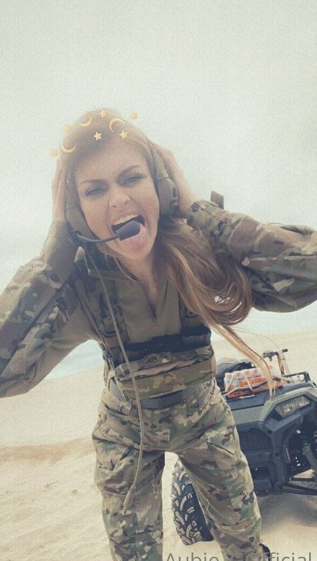 aubiegfree onlyfans public photos