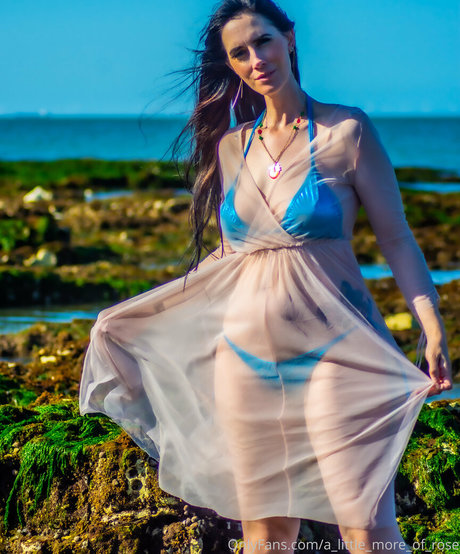 rosiefinchgirl onlyfans free content