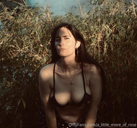 rosiefinchgirl leaks onlyfans