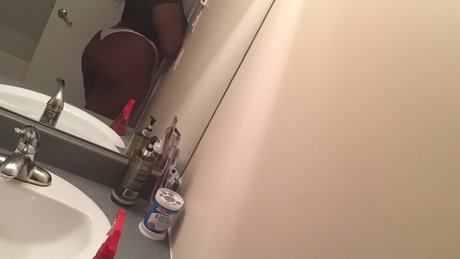 Leondra naked onlyfans