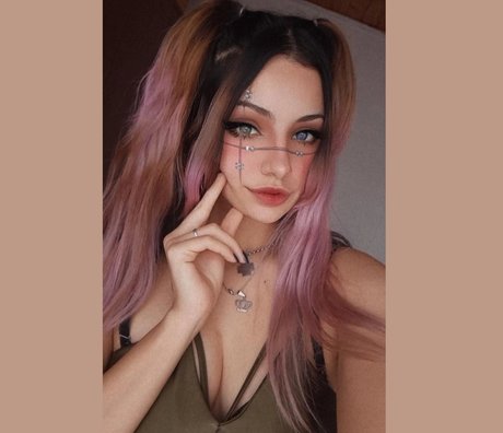 M I A U onlyfans tits