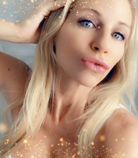 MiaKinkDD leaked onlyfans