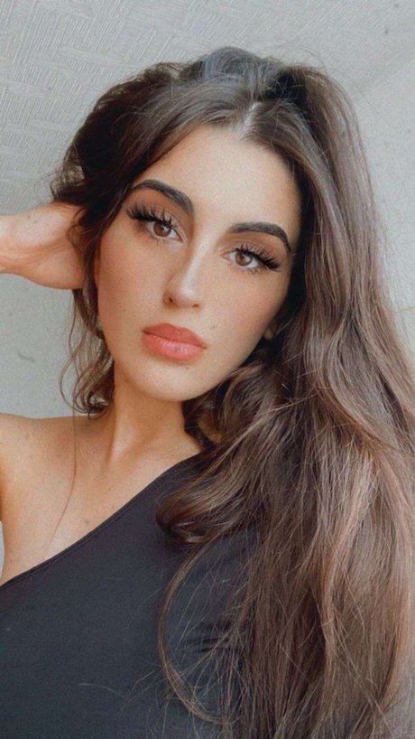 Mia Gashi_ leaked onlyfans pictures