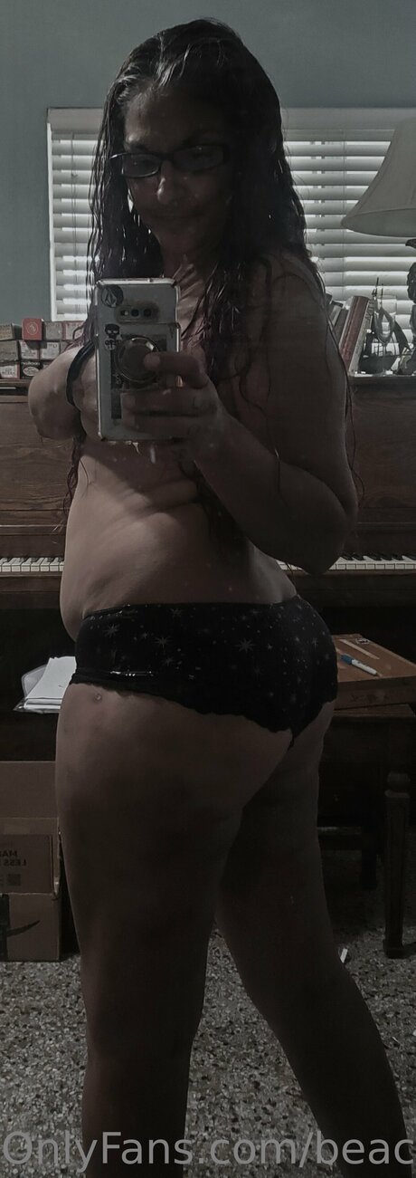 Beach Chick 321 onlyfans sexy