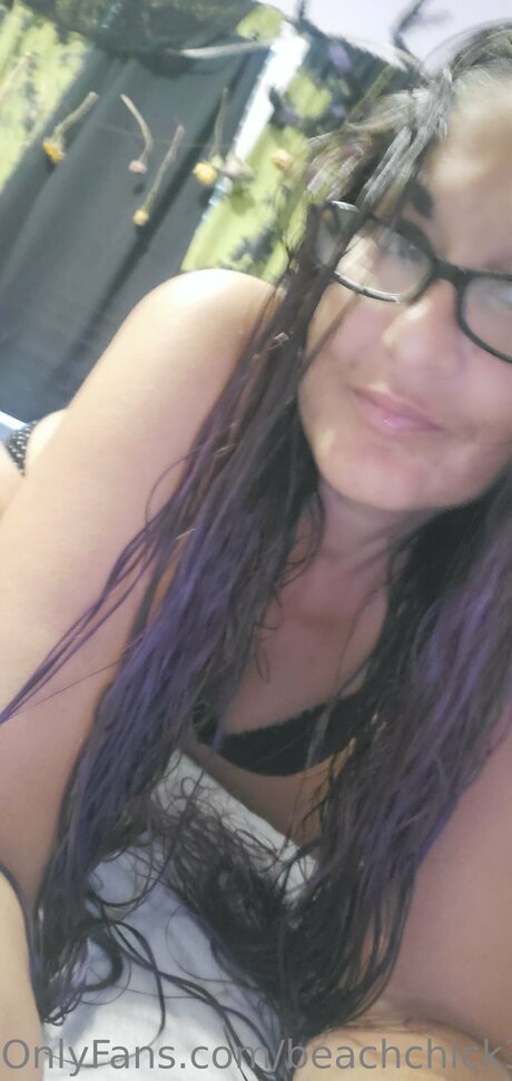 Beach Chick 321 desnuda onlyfans