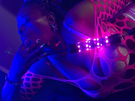 bdbpdevilsadvstylahstar onlyfans boobs