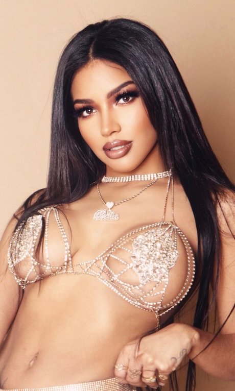 Belllaaa lovee onlyfans leak nude
