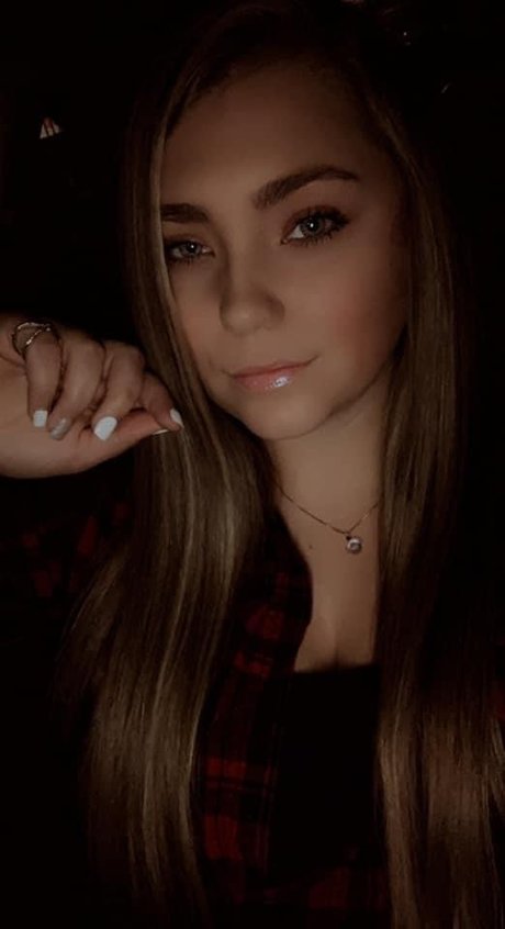 Beach Babez onlyfans explicit content