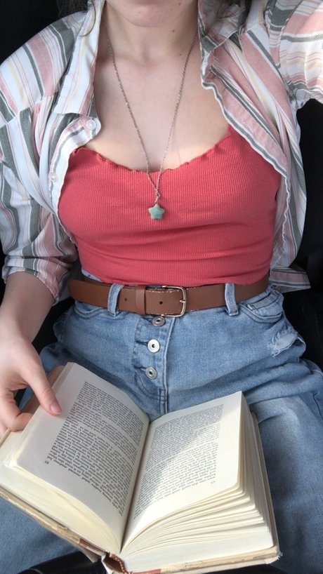 Charlotte Cox onlyfans images