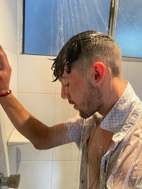 Andr s Mart nez onlyfans porn leaks