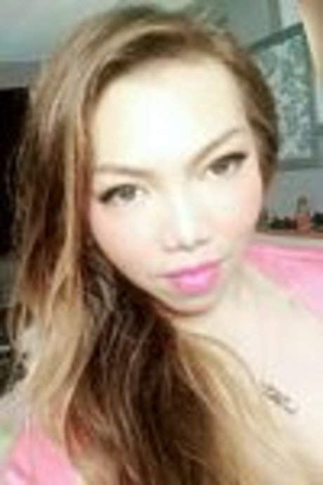 Michelle Caviar onlyfans explicit content