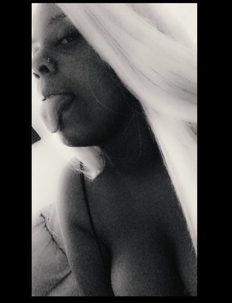 ABRI onlyfans leak ass