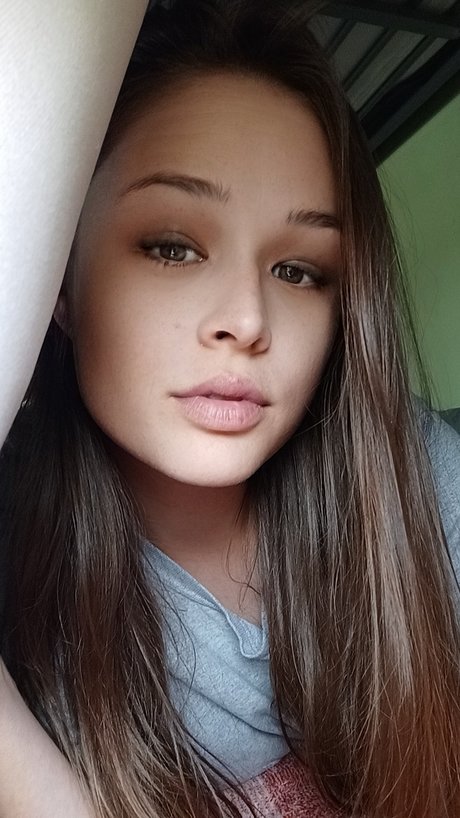 MoonGoddess710 onlyfans model images