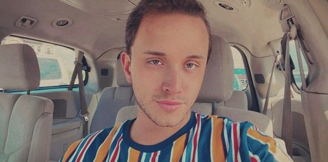 Joey Hudson nude only fans