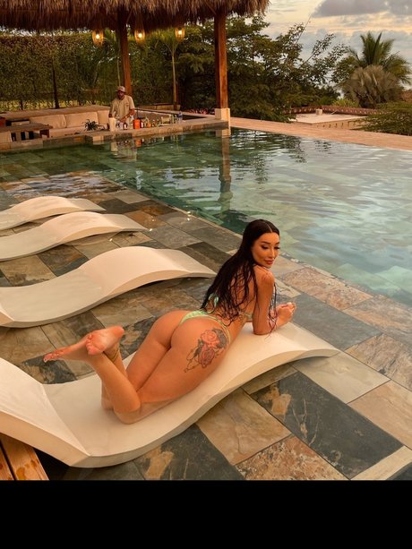 Carly B onlyfans nude pictures