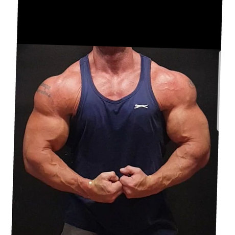 Andy Anabolic ass onlyfans