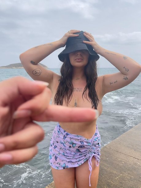 Carids Art naked onlyfans pics