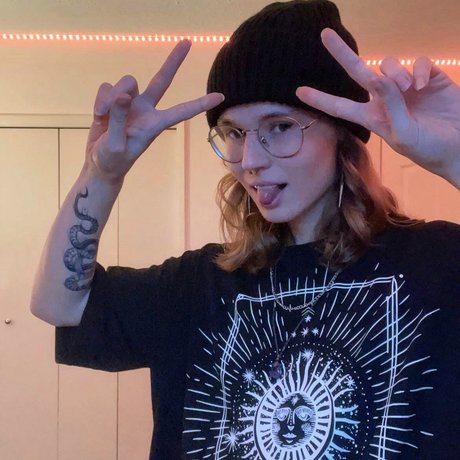 Cerulean Solace is on onlyfans