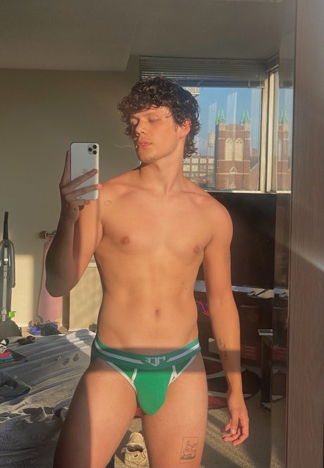 Carter Layton free only fans