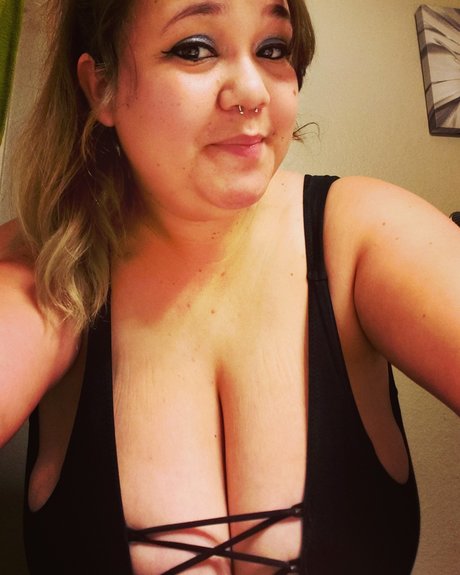 MamaMilkJugs onlyfans leak