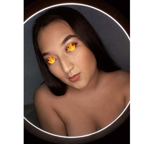 Mileth Ponce onlyfans picture