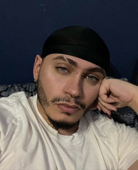 Miles Short King_ onlyfans model photos