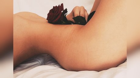 _28 Milena onlyfans model photos