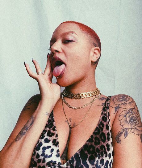 MilaVanillaa only fans leaks