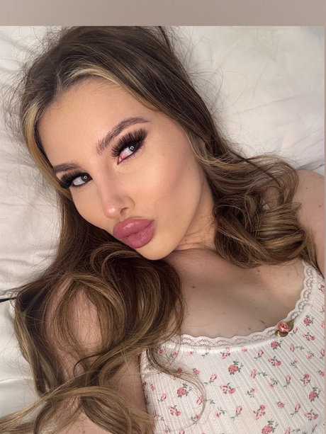 Little Miss Creamie_ onlyfans nide