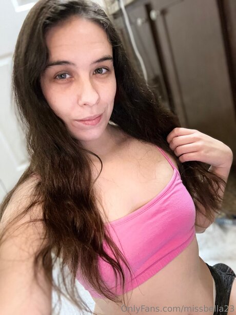 MissBella onlyfans model photos