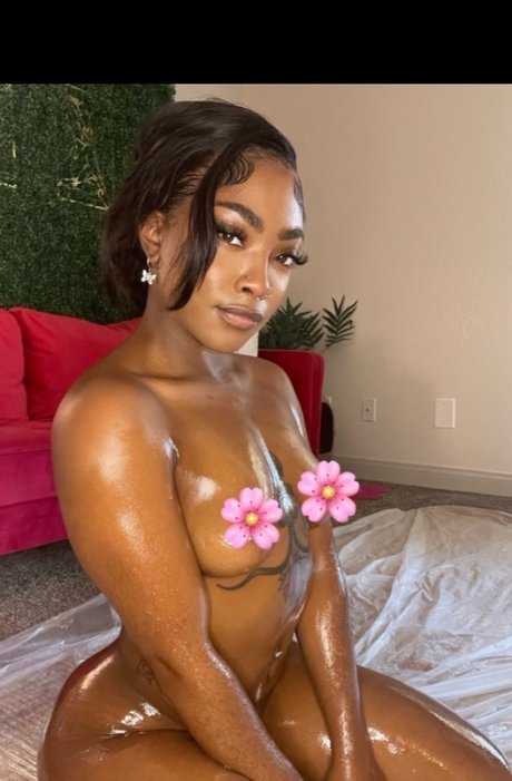 Izzy Ada nude onlyfans pics