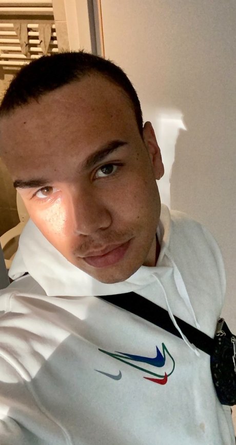 Jonny Maclaine onlyfans nudes porn