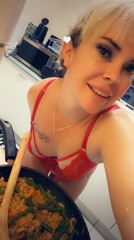 Alice in Dreamland_ onlyfans