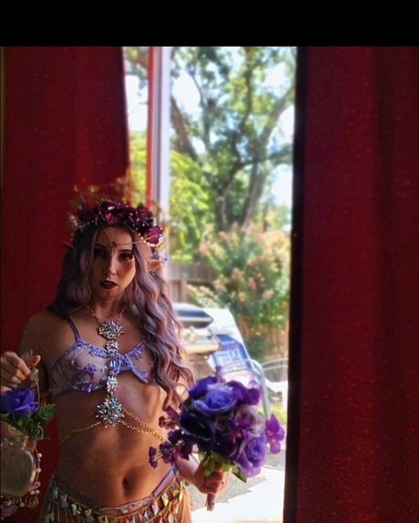 Miss Swoonfeather leaked onlyfans