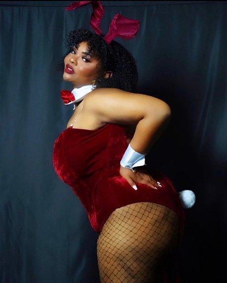 Amira Mirmir_ onlyfans model